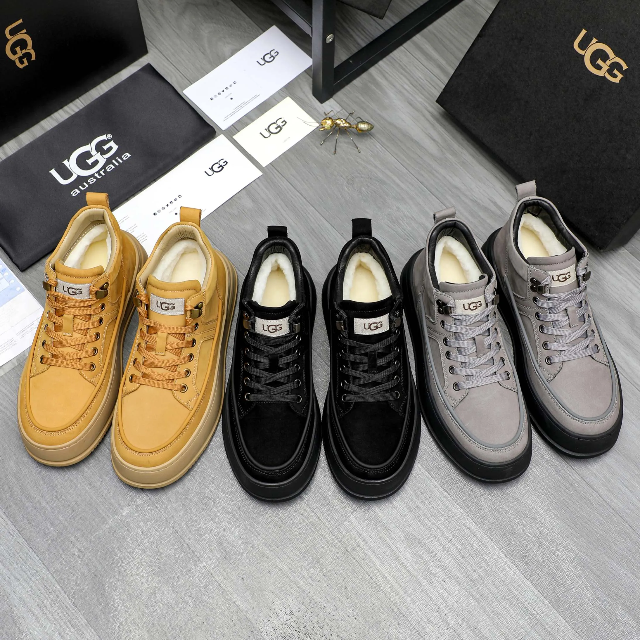 P620 Product trademark: "UGG" Gaobang men's shoes Regular size: 39-44 Product materials: Selected suede cowhide upper, wool lining, original outsole
